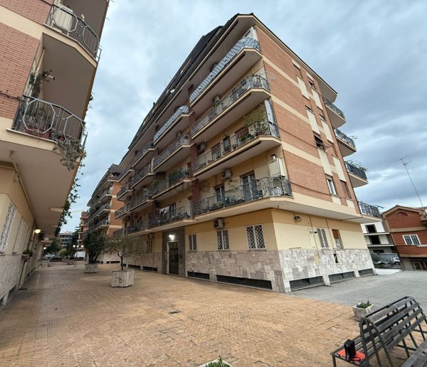 appartamento in vendita a Guidonia Montecelio