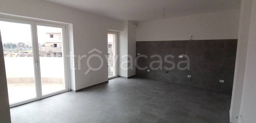 appartamento in vendita a Guidonia Montecelio in zona Guidonia