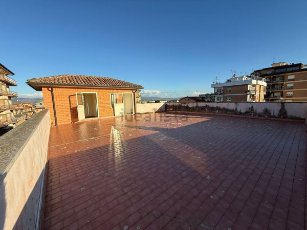 appartamento in vendita a Guidonia Montecelio in zona Setteville