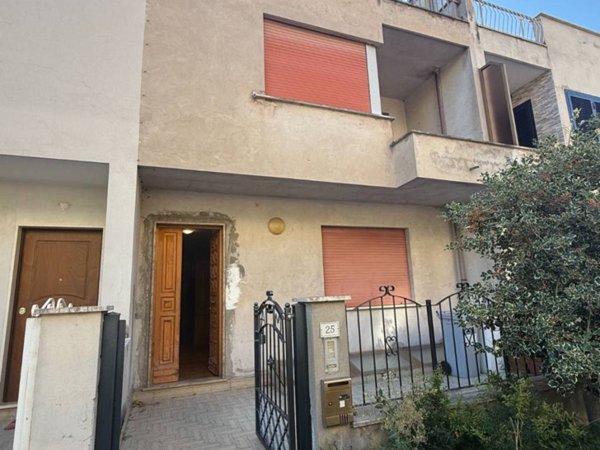 esavano in vendita a Guidonia Montecelio in zona Guidonia