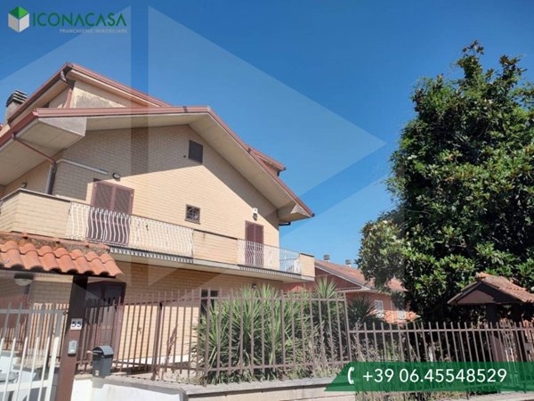 casa indipendente in vendita a Guidonia Montecelio in zona Colle Fiorito