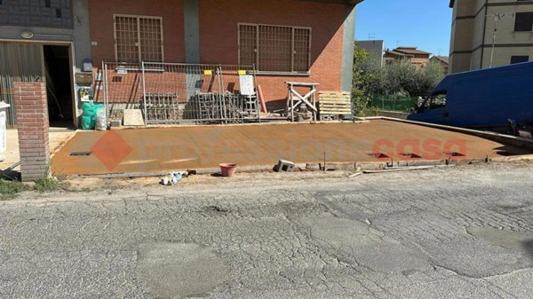 casa indipendente in vendita a Guidonia Montecelio in zona Guidonia