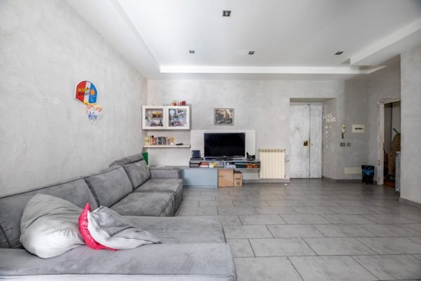 appartamento in vendita a Guidonia Montecelio in zona Guidonia