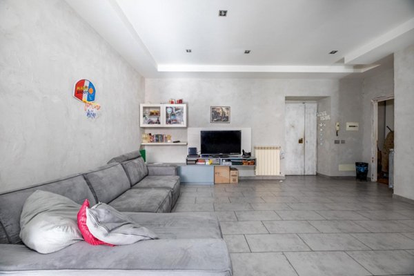 appartamento in vendita a Guidonia Montecelio in zona Guidonia