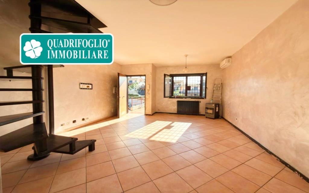 casa indipendente in vendita a Guidonia Montecelio in zona Guidonia