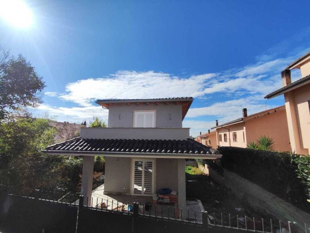 casa indipendente in vendita a Guidonia Montecelio