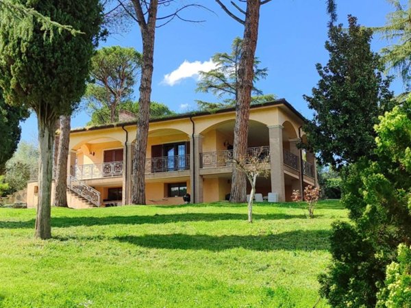 casa indipendente in vendita a Guidonia Montecelio in zona Montecelio