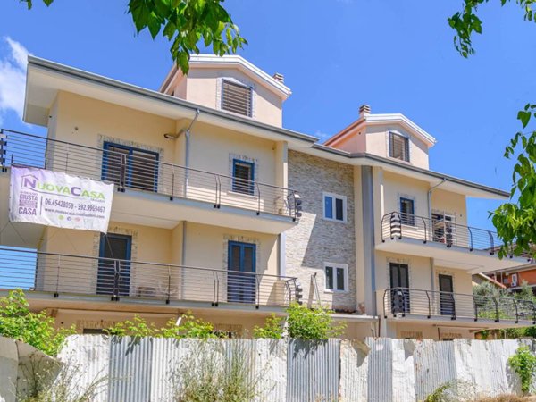 appartamento in vendita a Guidonia Montecelio in zona Setteville