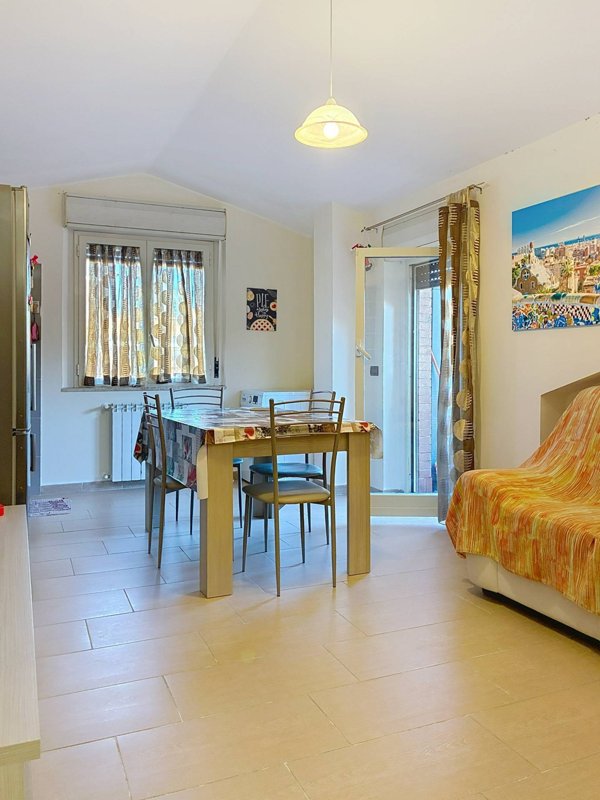 appartamento in vendita a Guidonia Montecelio in zona Colle Fiorito