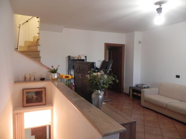 casa indipendente in vendita a Guidonia Montecelio in zona Setteville