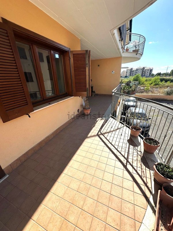 appartamento in vendita a Guidonia Montecelio in zona Guidonia