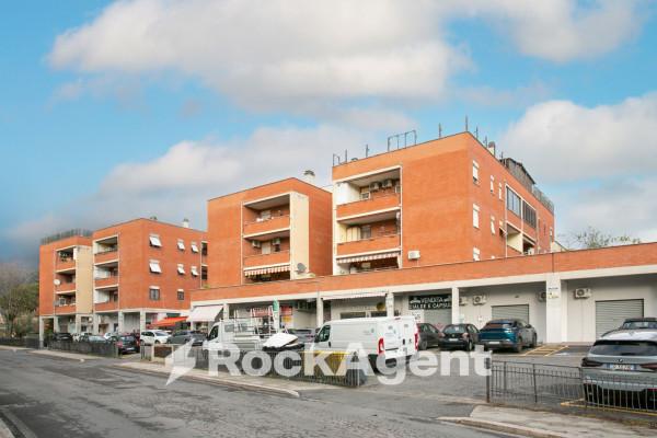 appartamento in vendita a Guidonia Montecelio in zona Colle Fiorito