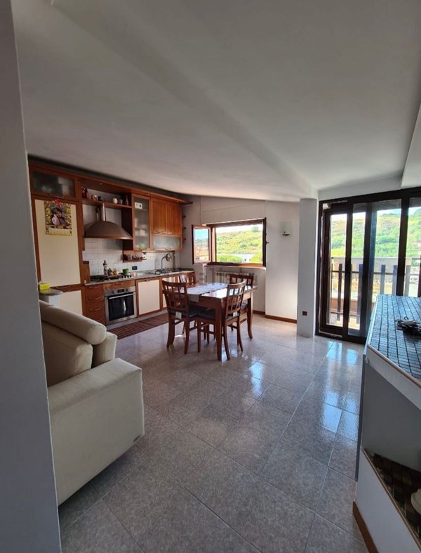 appartamento in vendita a Guidonia Montecelio in zona Marco Simone