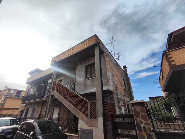 appartamento in vendita a Guidonia Montecelio in zona Villanova