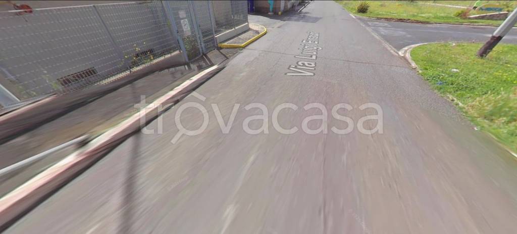 locale commerciale in vendita a Guidonia Montecelio