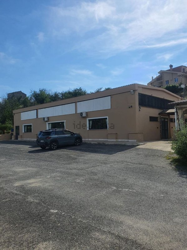 negozio in vendita a Guidonia Montecelio