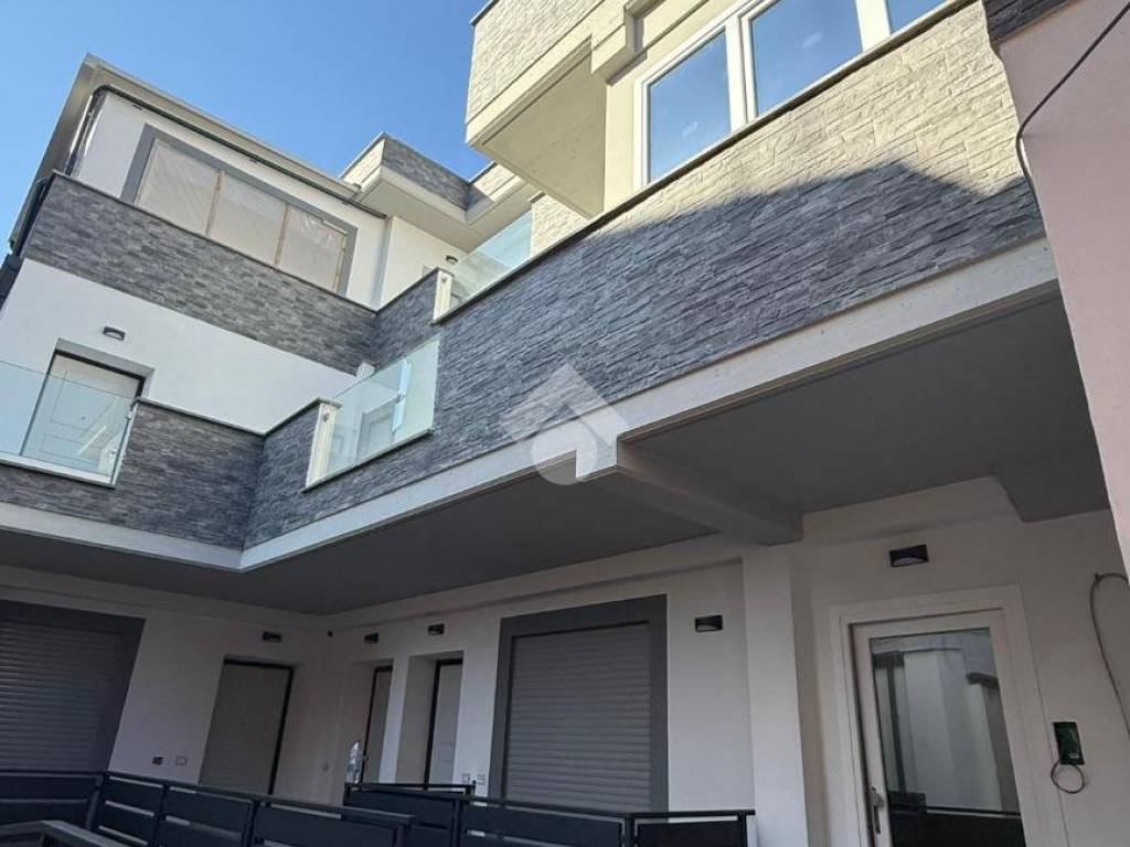 appartamento in vendita a Guidonia Montecelio in zona Guidonia