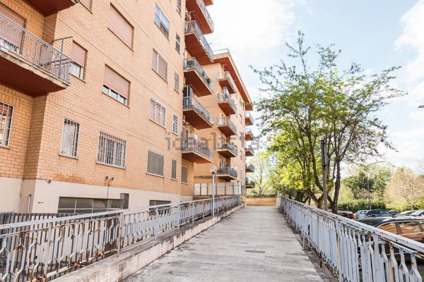 appartamento in vendita a Guidonia Montecelio in zona Guidonia