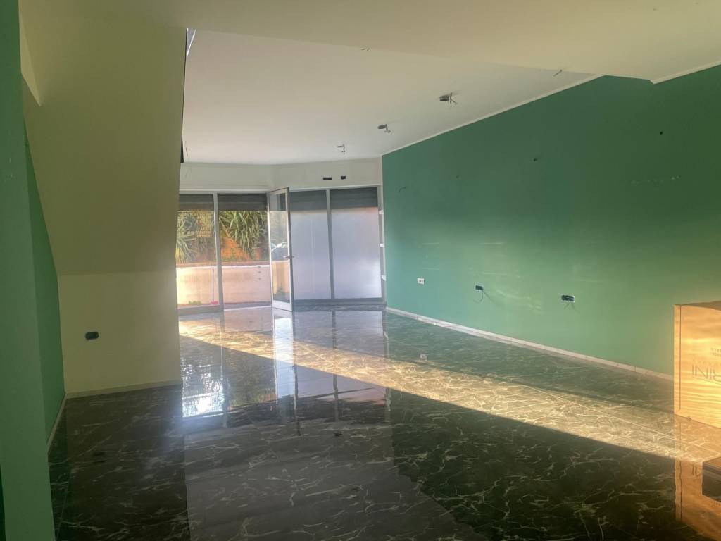 negozio in vendita a Guidonia Montecelio