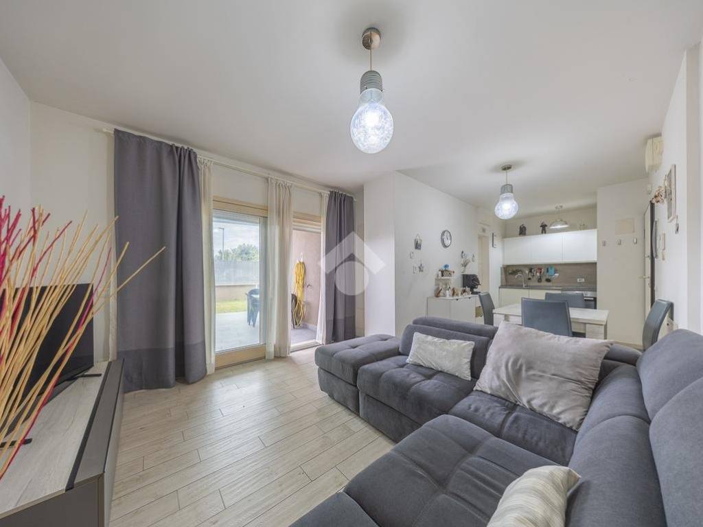 appartamento in vendita a Guidonia Montecelio