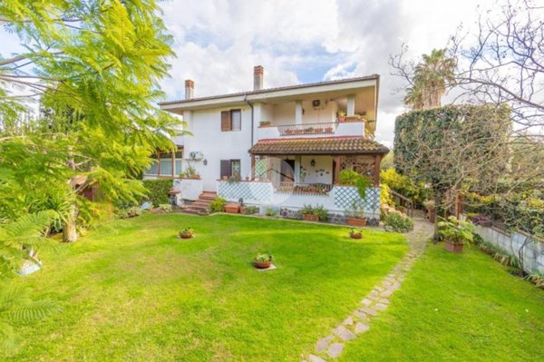 casa indipendente in vendita a Guidonia Montecelio