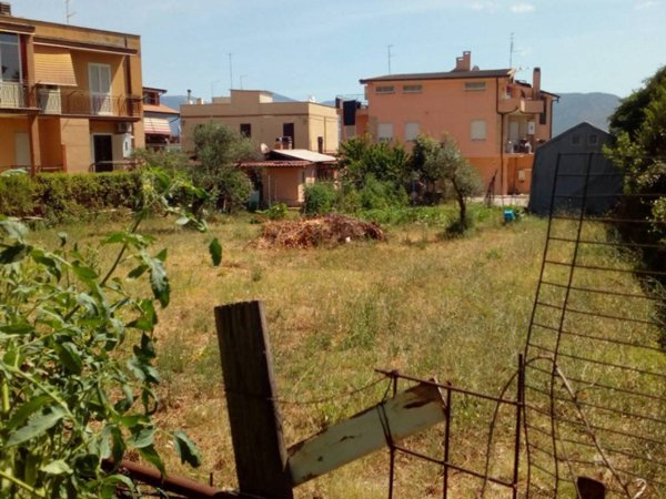 terreno agricolo in vendita a Guidonia Montecelio in zona Colle Fiorito