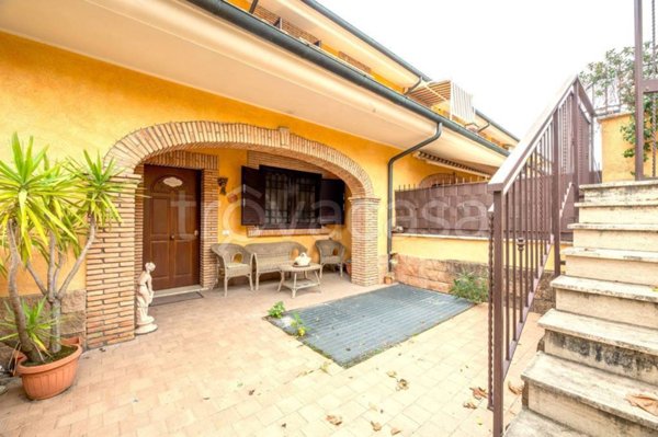 casa indipendente in vendita a Guidonia Montecelio in zona Pichini