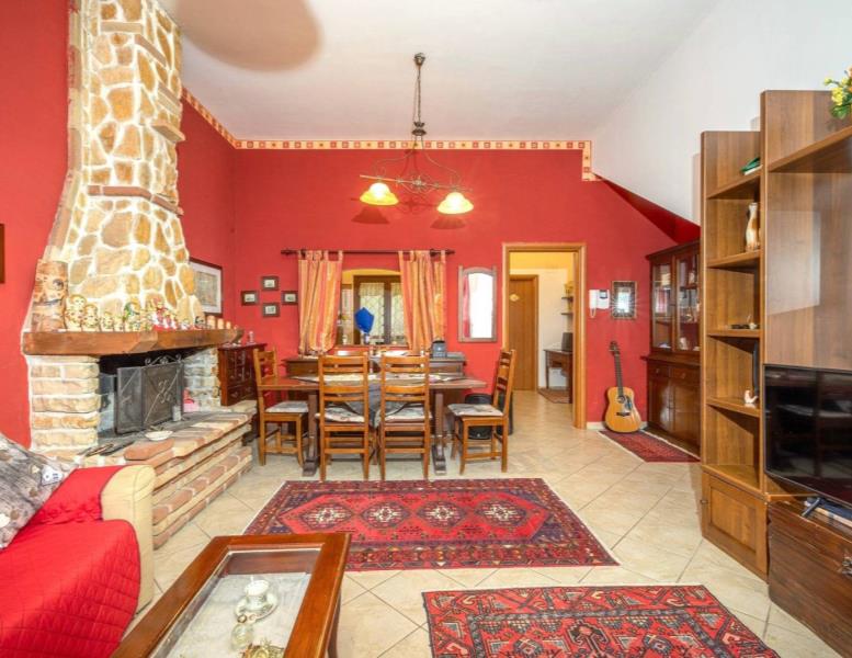 casa indipendente in vendita a Guidonia Montecelio in zona Pichini