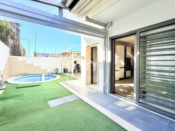 casa indipendente in vendita a Guidonia Montecelio in zona Setteville