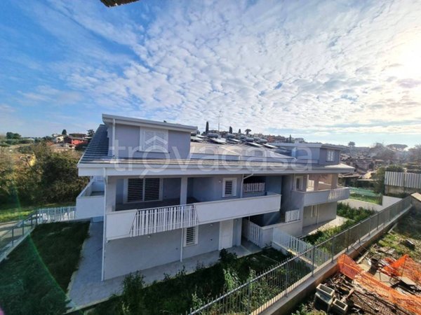 appartamento in vendita a Guidonia Montecelio in zona Marco Simone