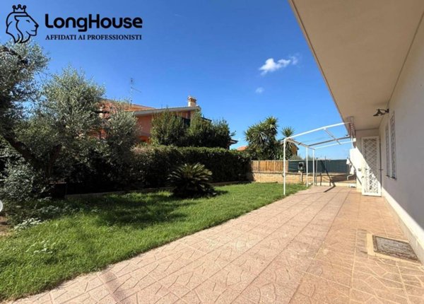 appartamento in vendita a Guidonia Montecelio in zona Marco Simone