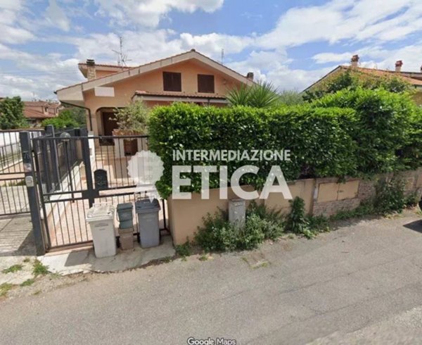 casa indipendente in vendita a Guidonia Montecelio in zona Montecelio