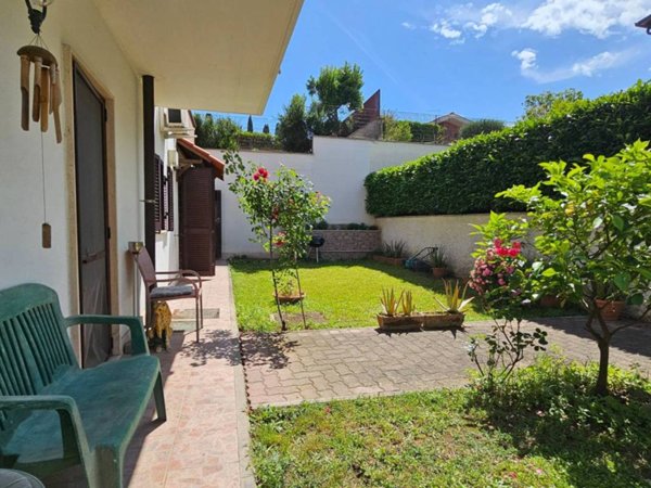 casa indipendente in vendita a Guidonia Montecelio