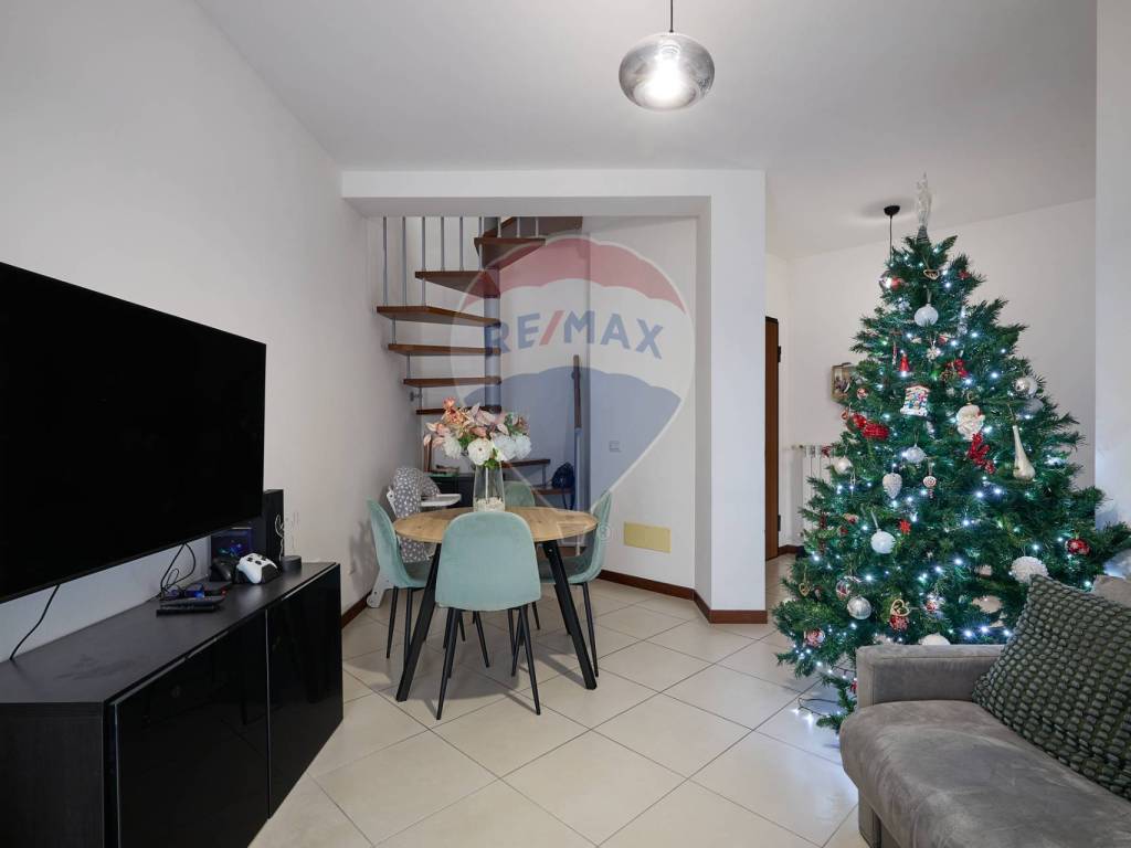 appartamento in vendita a Guidonia Montecelio in zona Setteville