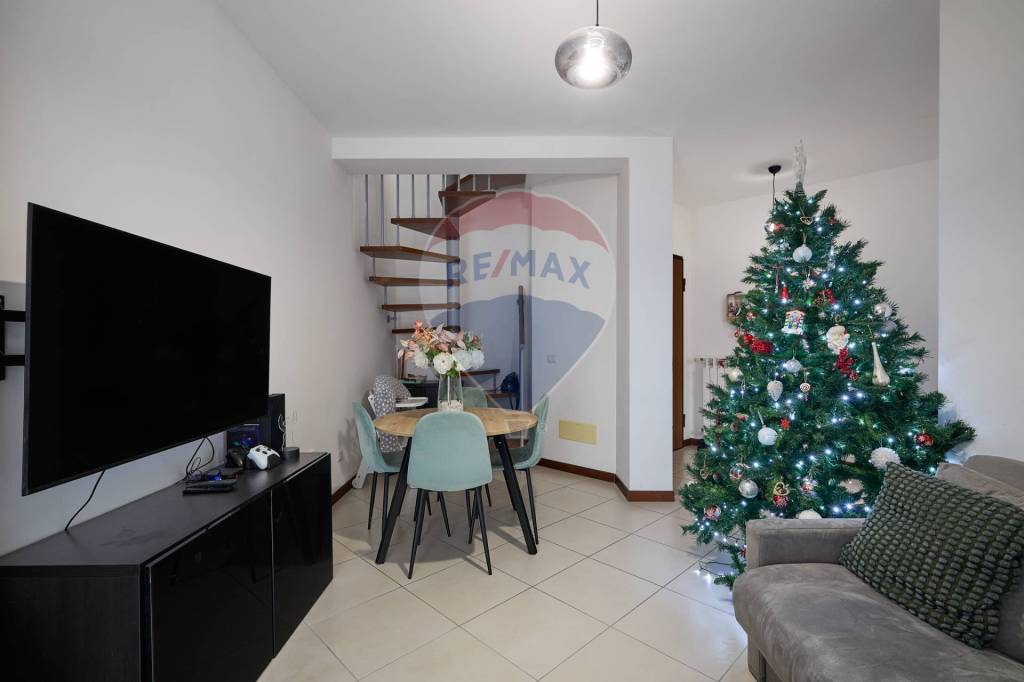 appartamento in vendita a Guidonia Montecelio in zona Guidonia