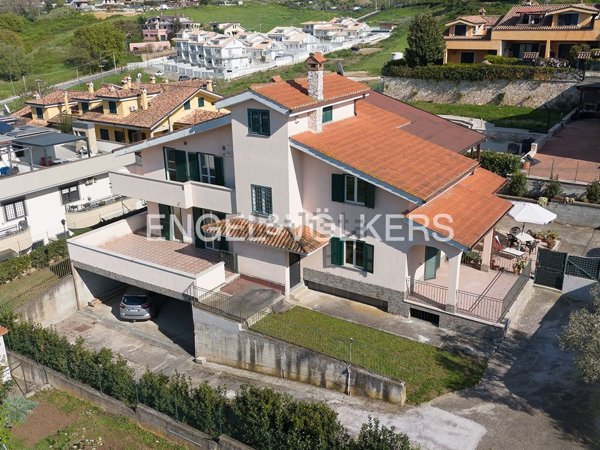 casa indipendente in vendita a Guidonia Montecelio in zona Marco Simone