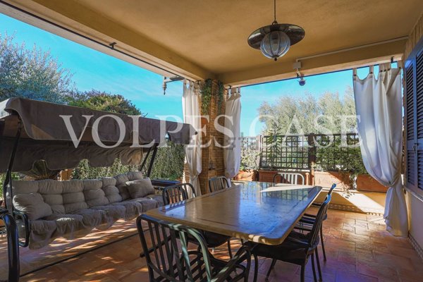 casa indipendente in vendita a Guidonia Montecelio in zona Guidonia