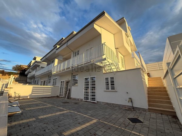 casa indipendente in vendita a Guidonia Montecelio