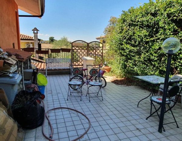 casa indipendente in vendita a Guidonia Montecelio in zona Pichini