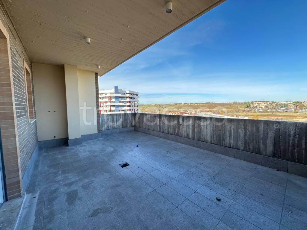 appartamento in vendita a Guidonia Montecelio in zona Guidonia