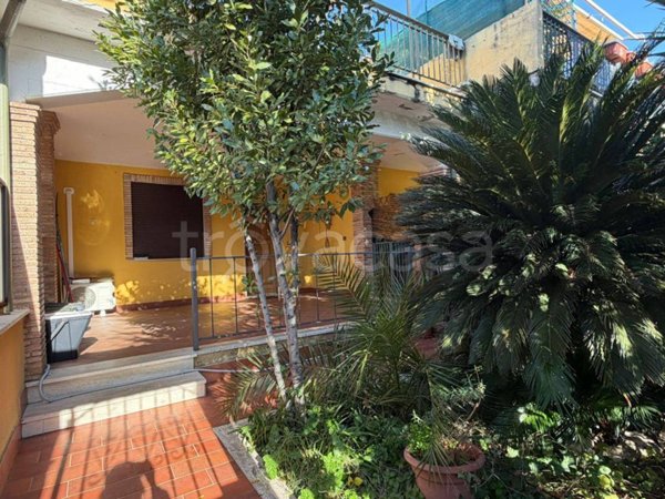 casa indipendente in vendita a Guidonia Montecelio in zona Marco Simone