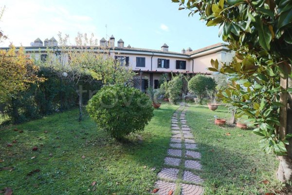 casa indipendente in vendita a Guidonia Montecelio in zona Marco Simone