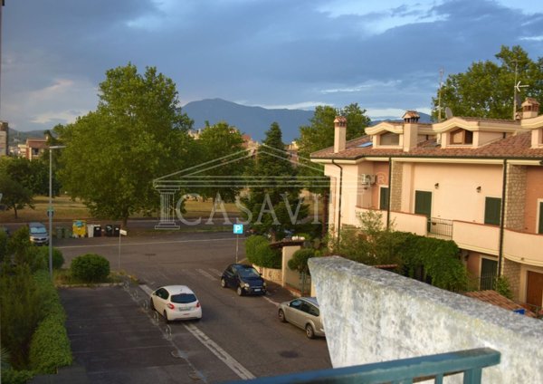 appartamento in vendita a Guidonia Montecelio in zona Guidonia