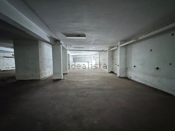 locale di sgombero in vendita a Guidonia Montecelio