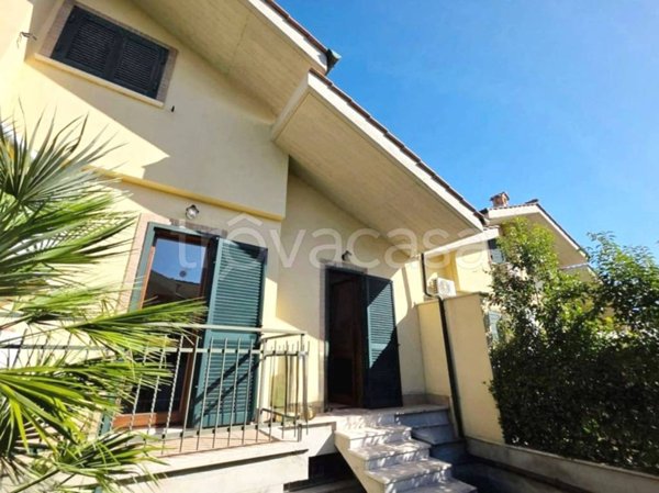 casa indipendente in vendita a Guidonia Montecelio in zona Marco Simone