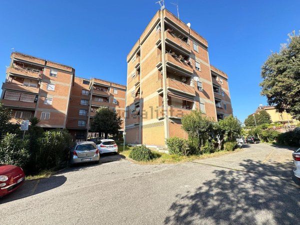 appartamento in vendita a Guidonia Montecelio in zona Guidonia