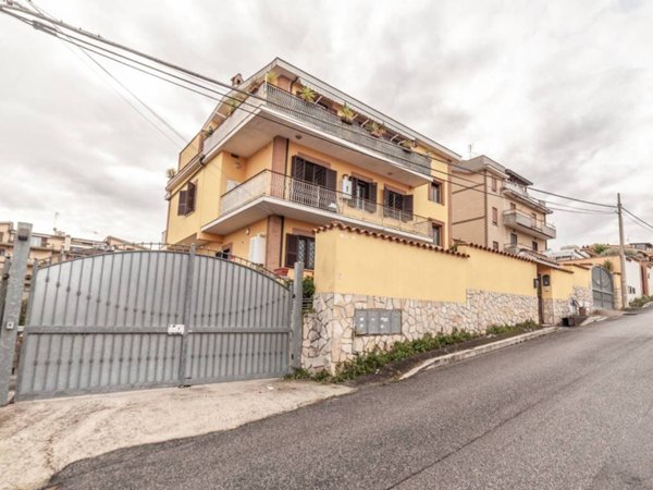 appartamento in vendita a Guidonia Montecelio in zona Setteville