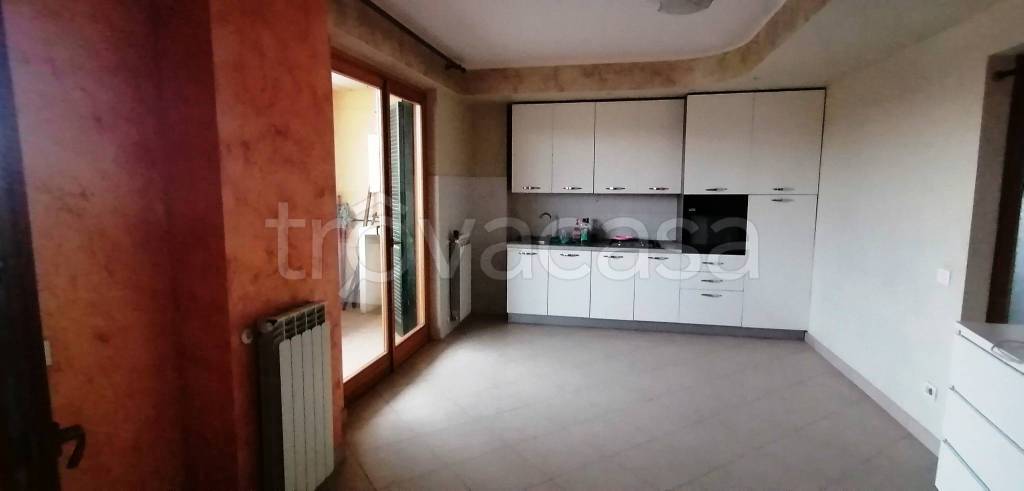 appartamento in vendita a Guidonia Montecelio in zona Guidonia