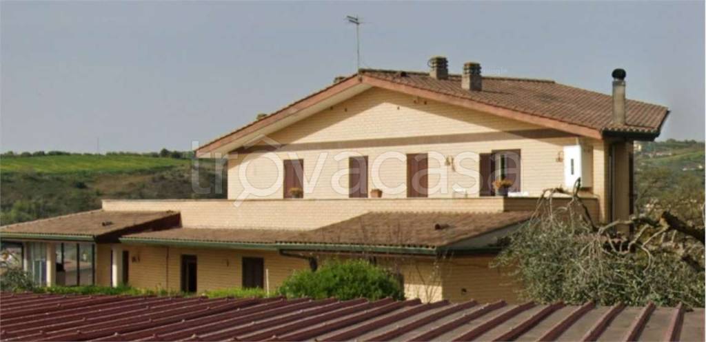 casa indipendente in vendita a Guidonia Montecelio in zona Marco Simone