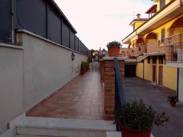 casa indipendente in vendita a Guidonia Montecelio